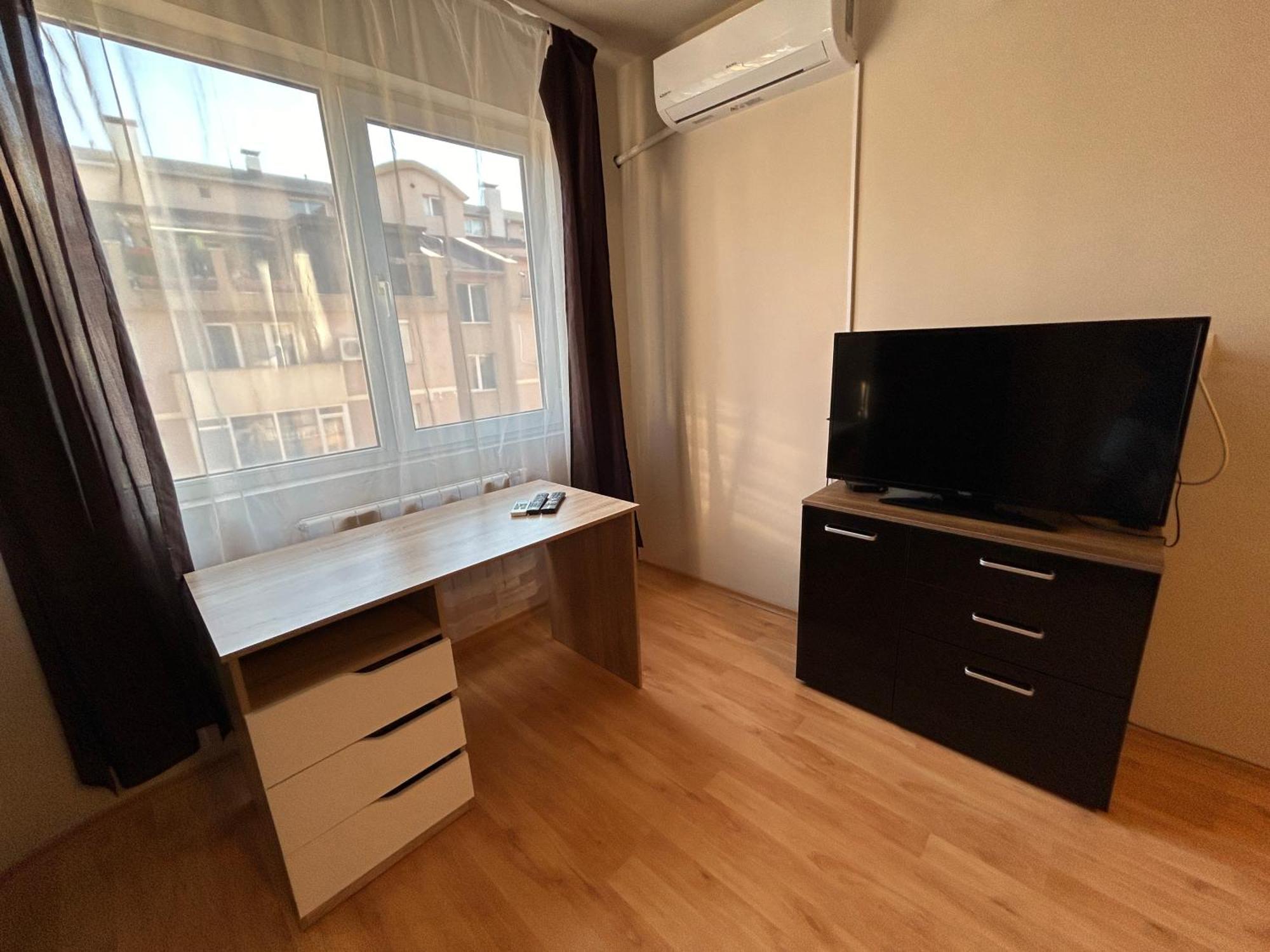 Nice, Spacious And Cozy Апартамент *