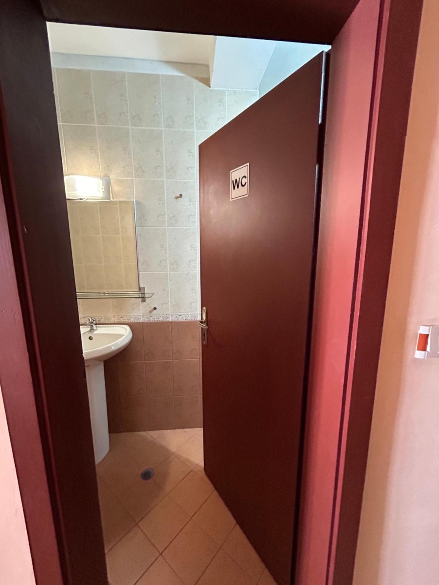 Nice, Spacious And Cozy Апартамент София